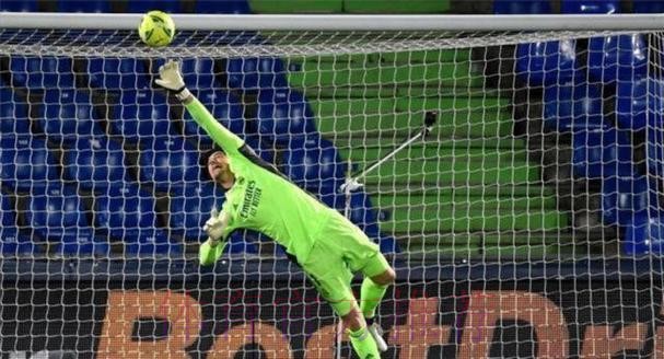 库尔图瓦:进球前我们知道对手仍在竞争当中 库尔图瓦:进球前我们知道对手仍在竞争当中